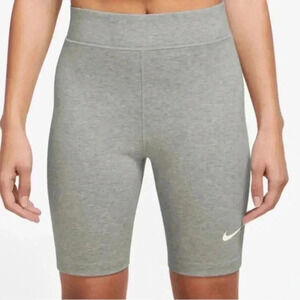 NWT Women’s Nike tight fit‎ mid rise shorts size XS